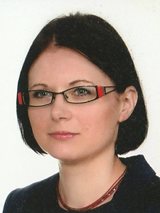 Portrait photo of Monika Woźniak-Chodacka